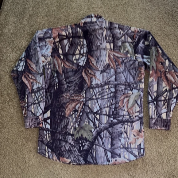 IDEAL Camo Shirt 🍁FINAL PRICE 🎉 - Picture 7 of 9